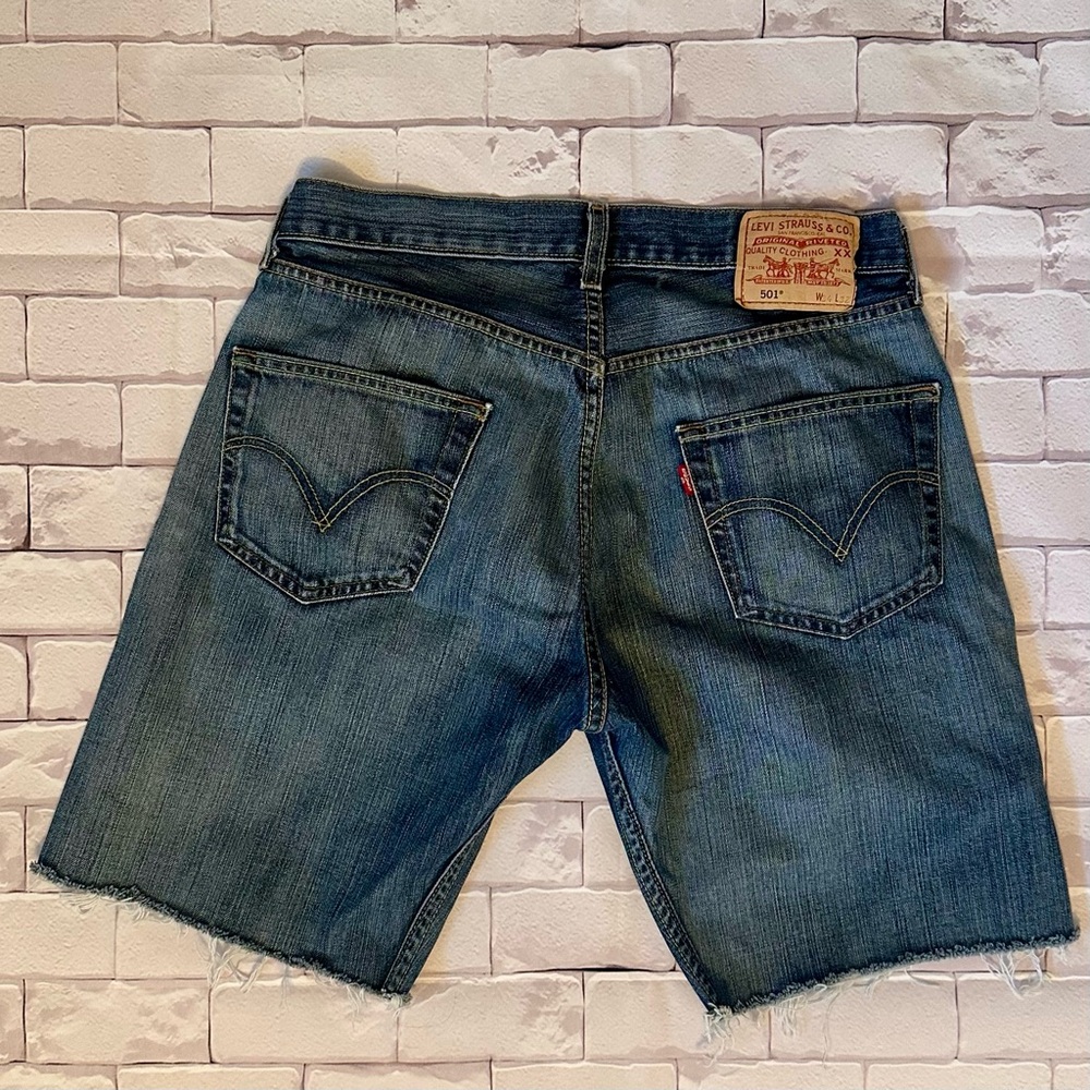 Levi's Vintage 501 Blue Jean Cutoffs - Picture 4 of 4